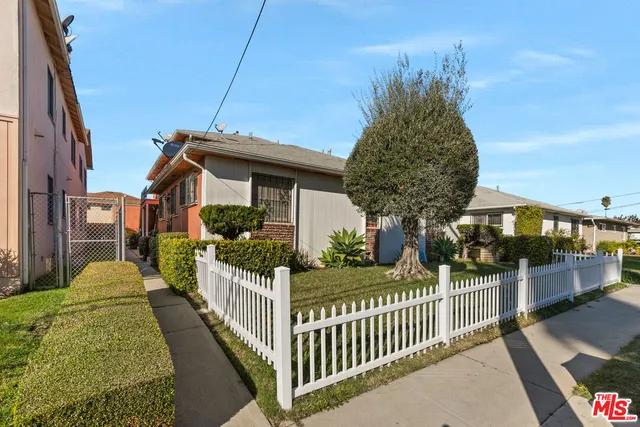 $1,750 | 831 Austin Avenue, Unit 5, Inglewood, CA 90302