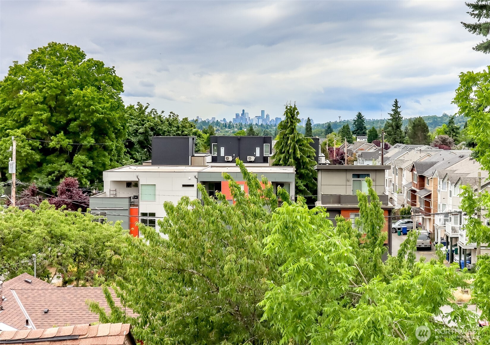 8811 Interlake Avenue North, Unit A Seattle, WA 98103 - Photo 21 of 24