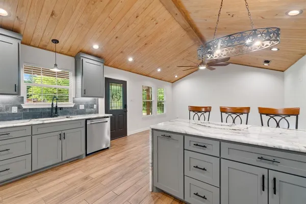 $2,000 | 110 Wildwood Crossover Street, Gun Barrel City, TX 75156