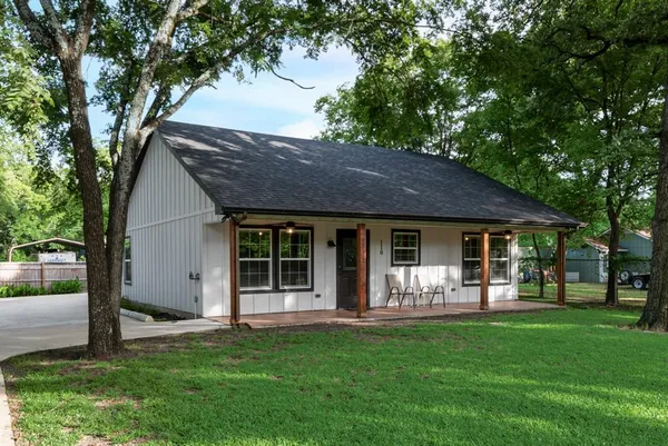 $2,000 | 110 Wildwood Crossover Street, Gun Barrel City, TX 75156