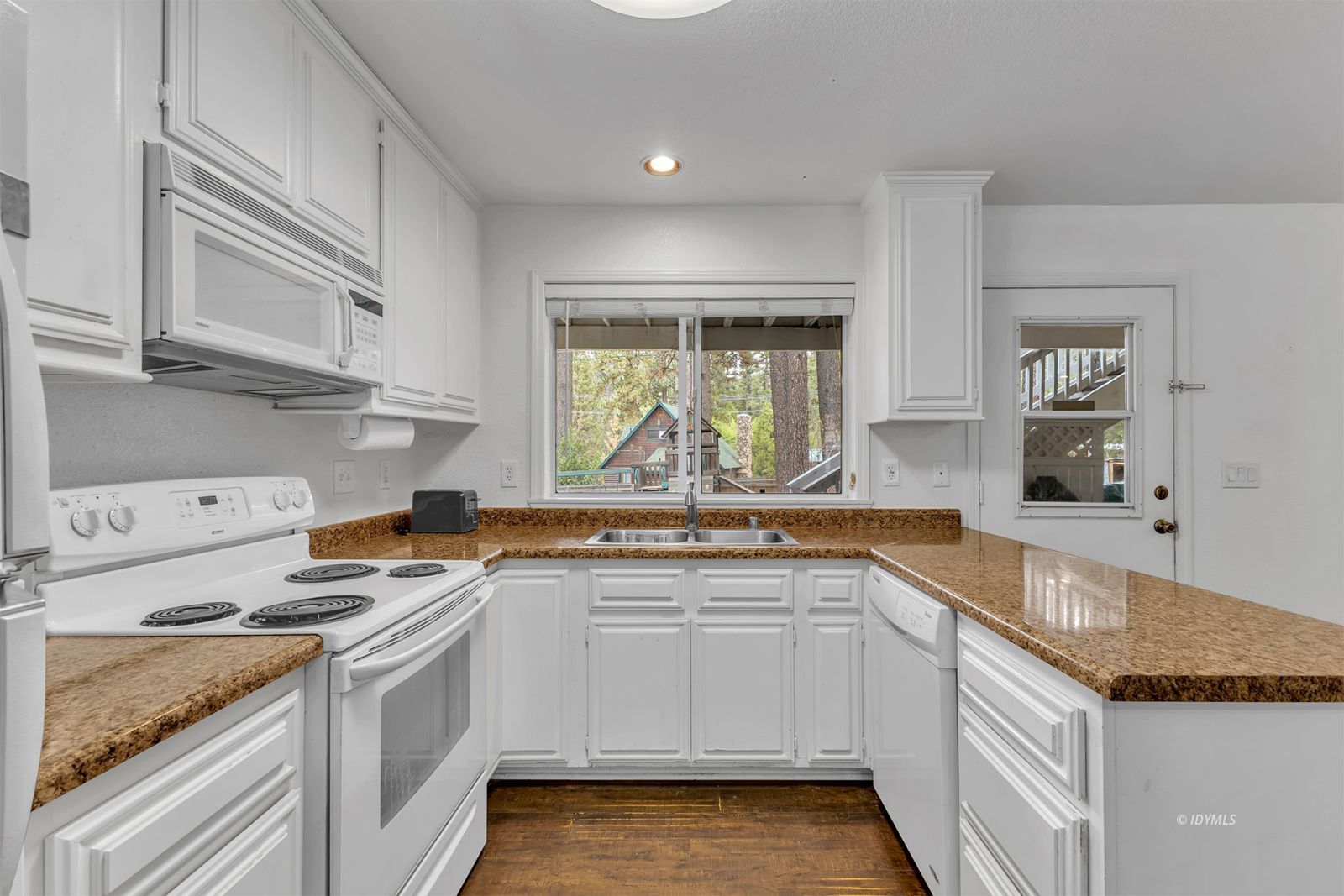 53340 Tollgate Road Idyllwild, CA 92549 - Photo 30 of 61 Untitled