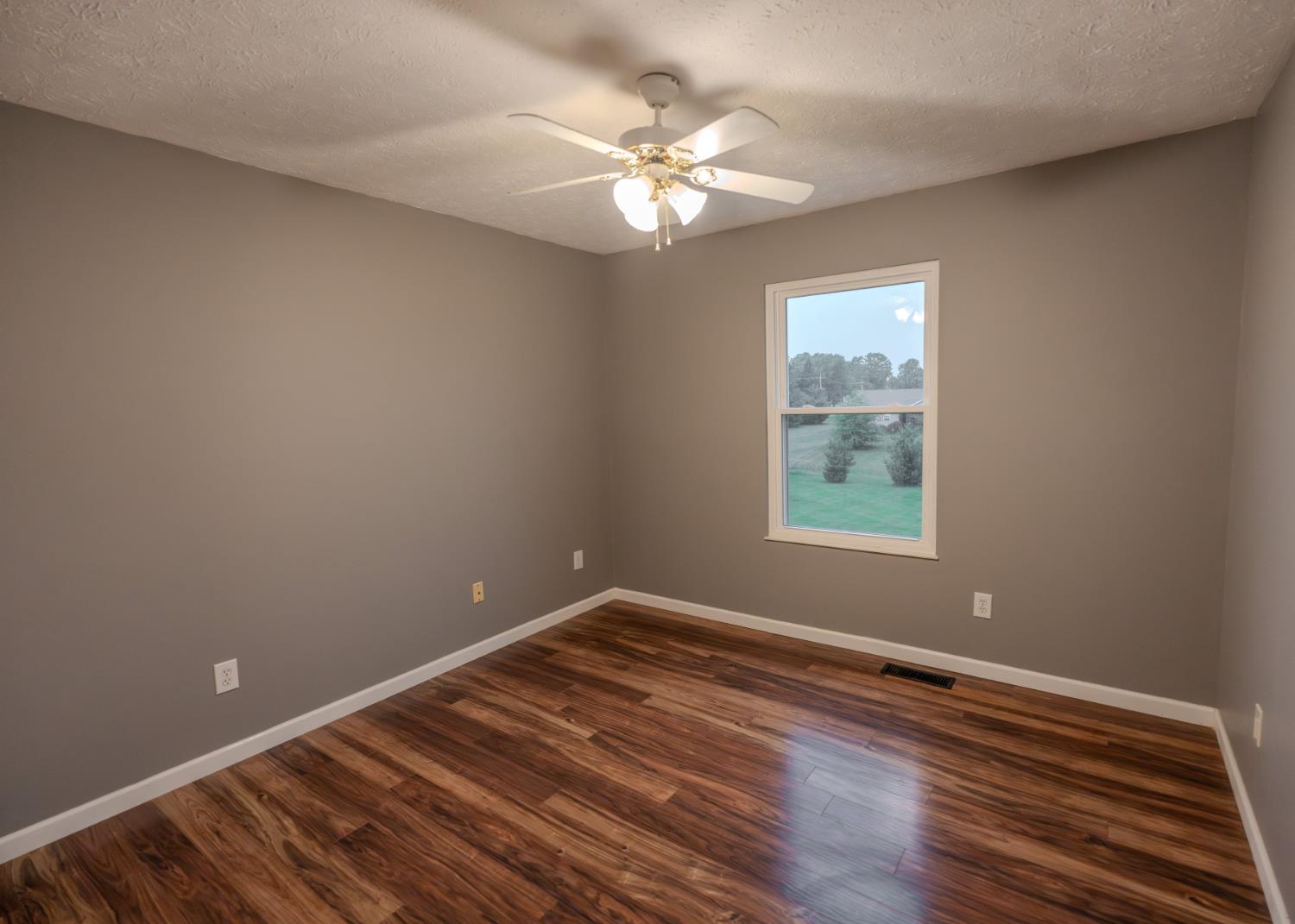 137 Deer Trail Road Sunman, IN 47041 - Photo 16 of 28 Gallery Image 16