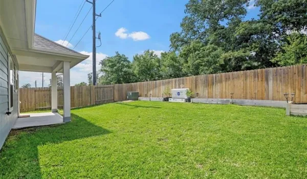 $2,000 | 31606 Heguy Pass, Fulshear, TX 77441