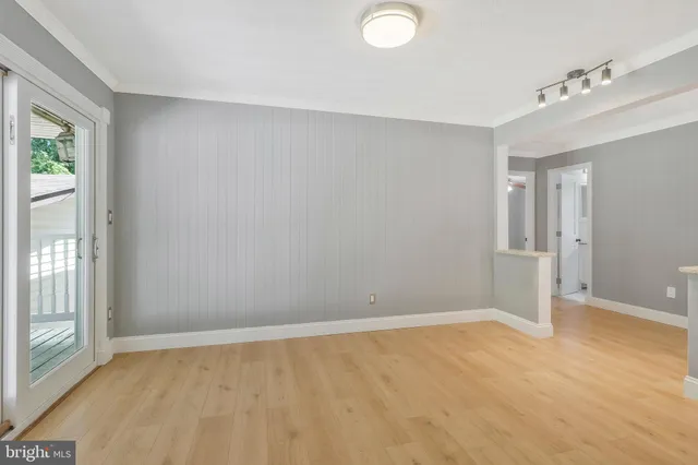 $3,295 | 9600 Woodland Avenue, Lanham, MD 20706