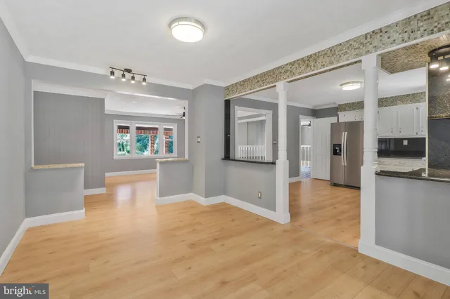 $3,295 | 9600 Woodland Avenue, Lanham, MD 20706