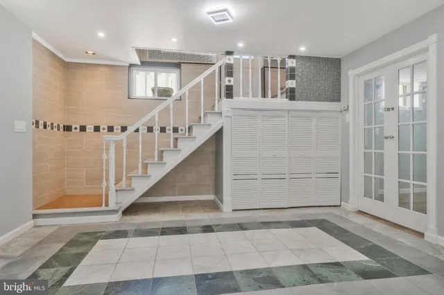 $3,295 | 9600 Woodland Avenue, Lanham, MD 20706