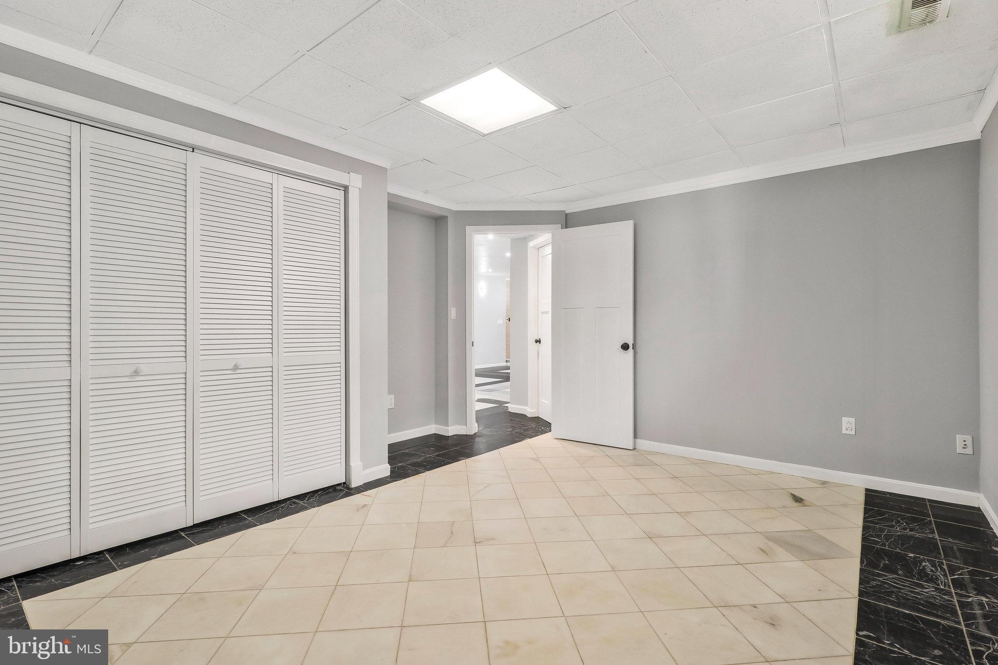 9600 Woodland Avenue Lanham, MD 20706 - Photo 31 of 41 a view of an empty room