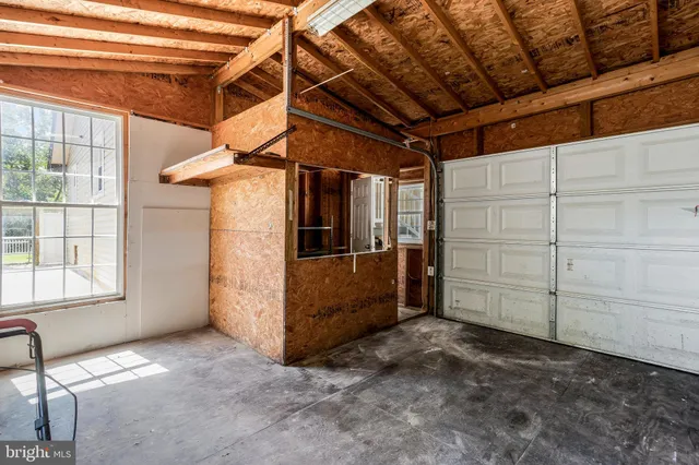 $3,295 | 9600 Woodland Avenue, Lanham, MD 20706