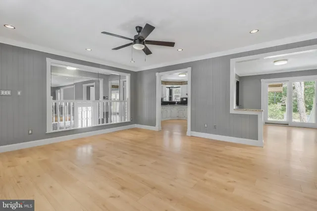 $3,295 | 9600 Woodland Avenue, Lanham, MD 20706