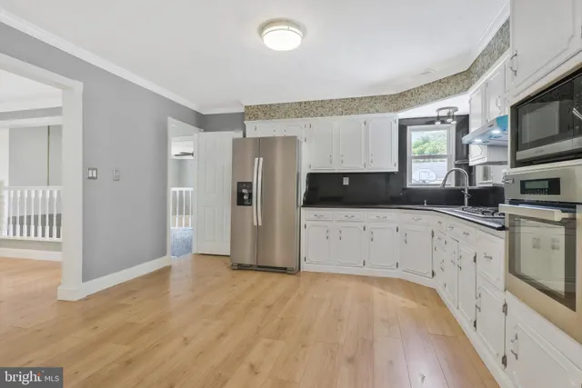 $3,295 | 9600 Woodland Avenue, Lanham, MD 20706