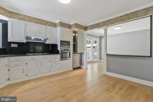 $3,295 | 9600 Woodland Avenue, Lanham, MD 20706