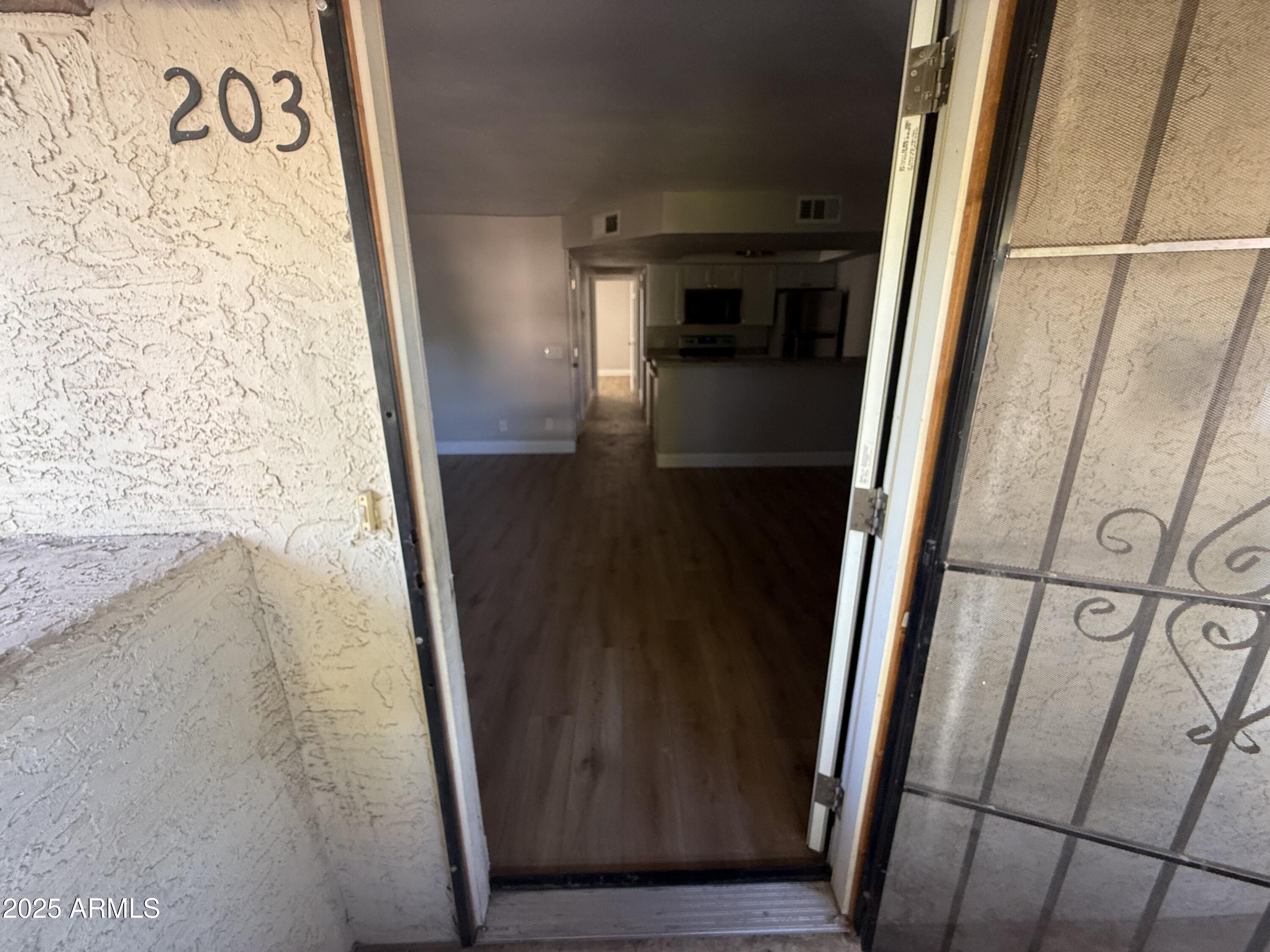 8801 North 8th Street, Unit 203 Phoenix, AZ 85020 - Photo 6 of 29