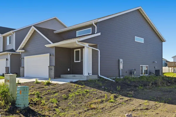 $388,834 | 6713 Samuel Drive, Horace, ND 58047