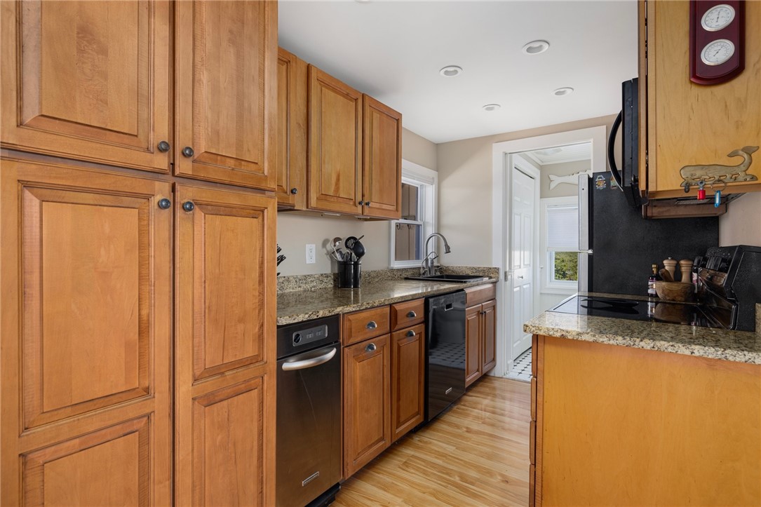 546 East Beach Road Charlestown, RI 02813 - Photo 29 of 50