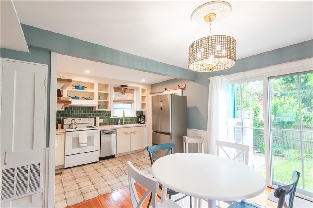 12 Maitland Court Newport, RI 02840 - Photo 4 of 26