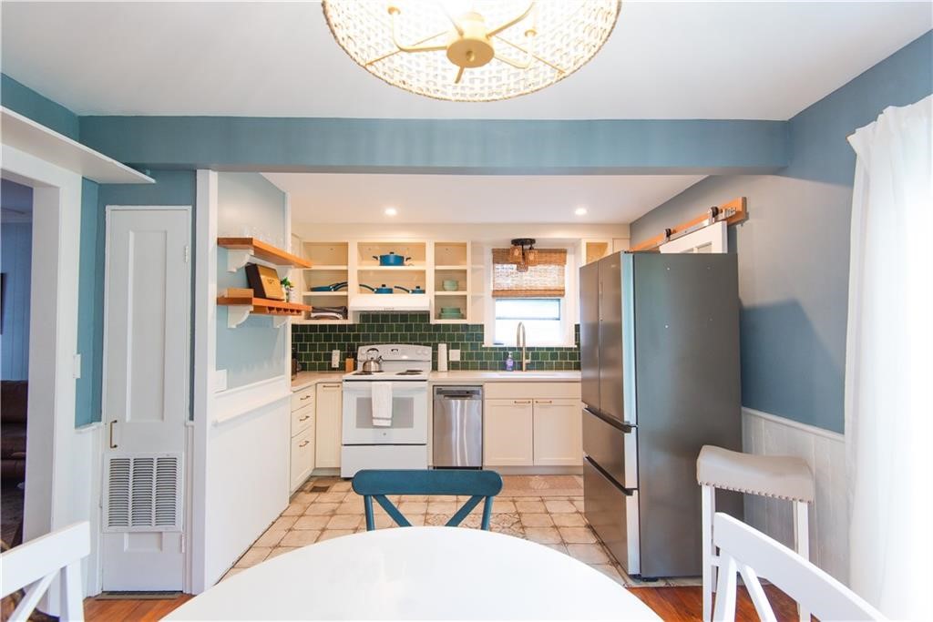 12 Maitland Court Newport, RI 02840 - Photo 5 of 26