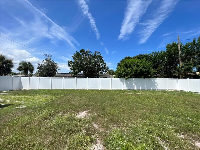 $2,000 | 1011 Northeast Bianca, Palm Bay, FL 32905