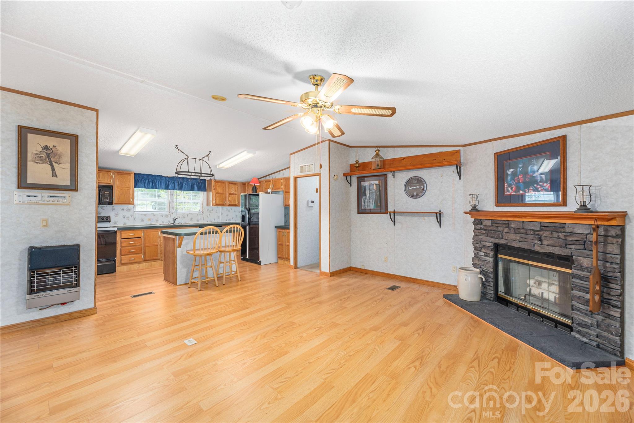 992 Brickyard Road Horse Shoe, NC 28742 - Photo 6 of 27