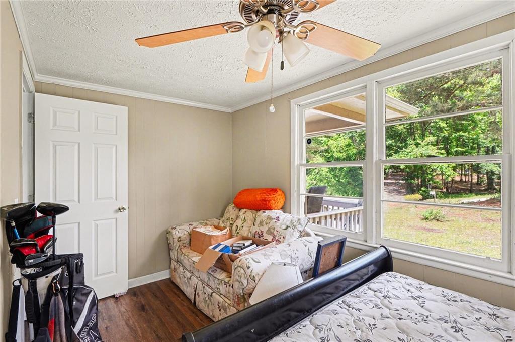 137 Taylor Road Jackson, GA 30233 - Photo 13 of 23 a living room with furniture and a window