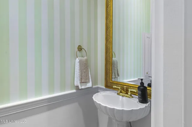 $1,150,000 | 169 Pine Hill Drive, Brandon, MS 39042