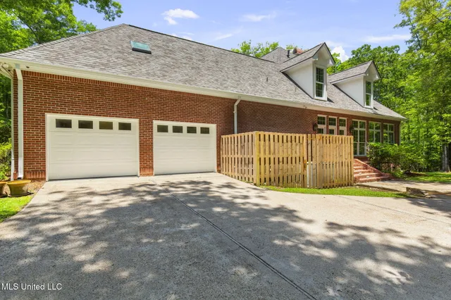 $1,150,000 | 169 Pine Hill Drive, Brandon, MS 39042