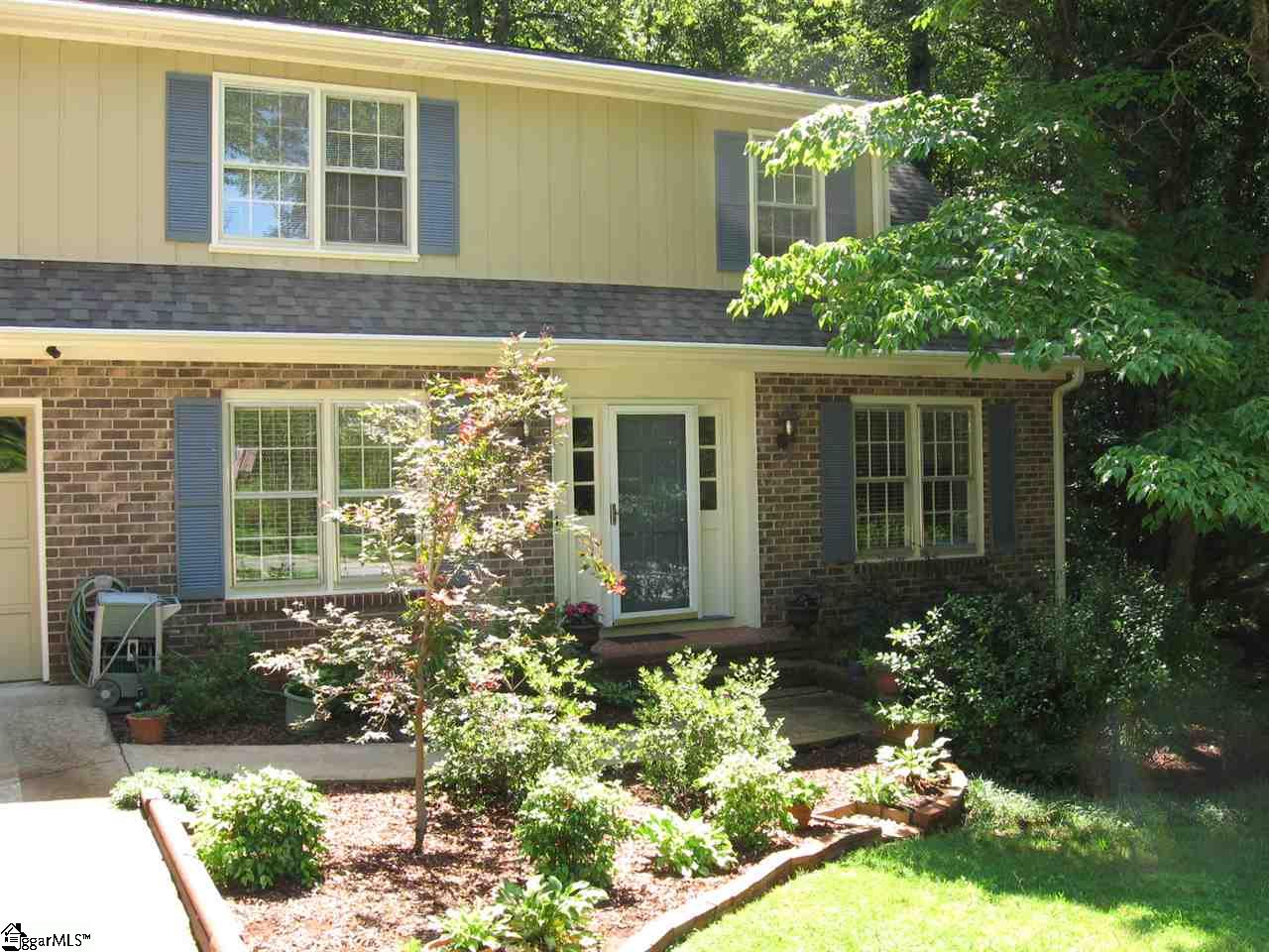 105 Cobblestone Road Greenville, SC 29615 - Photo 2 of 21 Gallery Image 2