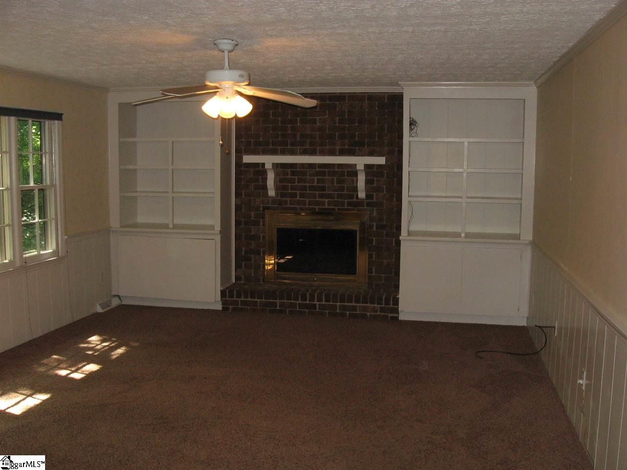 105 Cobblestone Road Greenville, SC 29615 - Photo 5 of 21 Gallery Image 5
