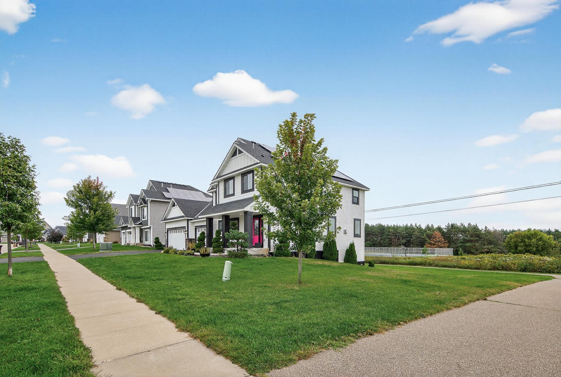 5366 Pine Island Road Woodbury, MN 55129 - Photo 5 of 106