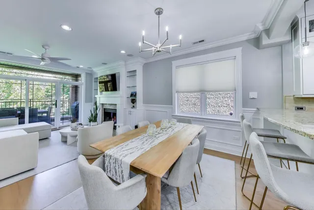 $840,000 | 735 West Brompton Avenue, Unit 2E, Chicago, IL 60657