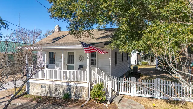 $675,000 | 1208 Evans Street, Morehead City, NC 28557