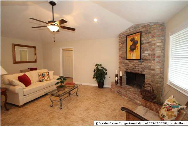 7841 Director Drive Baton Rouge, LA 70817 - Photo 3 of 11 Gallery Image 3