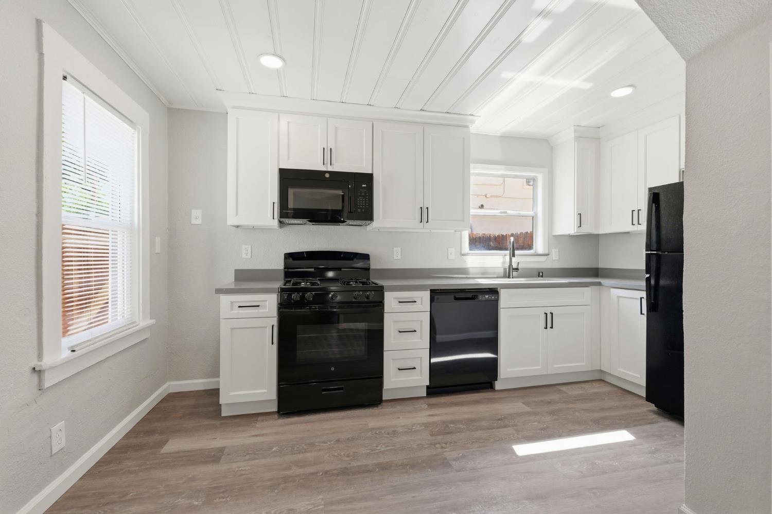 112 Fairview Street Modesto, CA 95354 - Photo 26 of 46