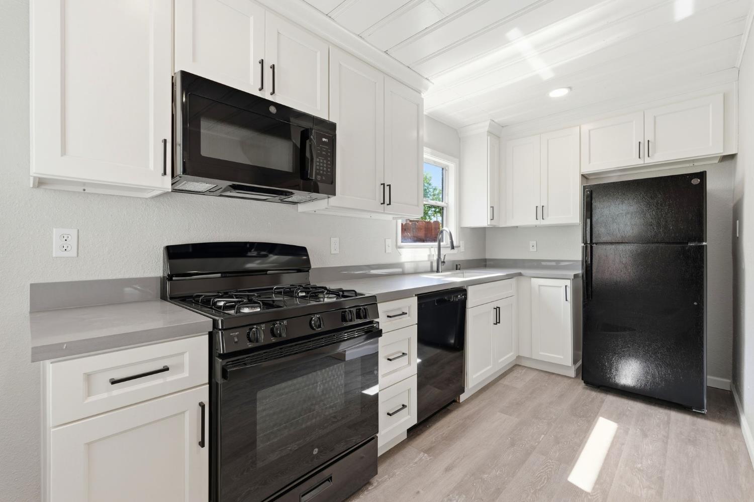 112 Fairview Street Modesto, CA 95354 - Photo 27 of 46