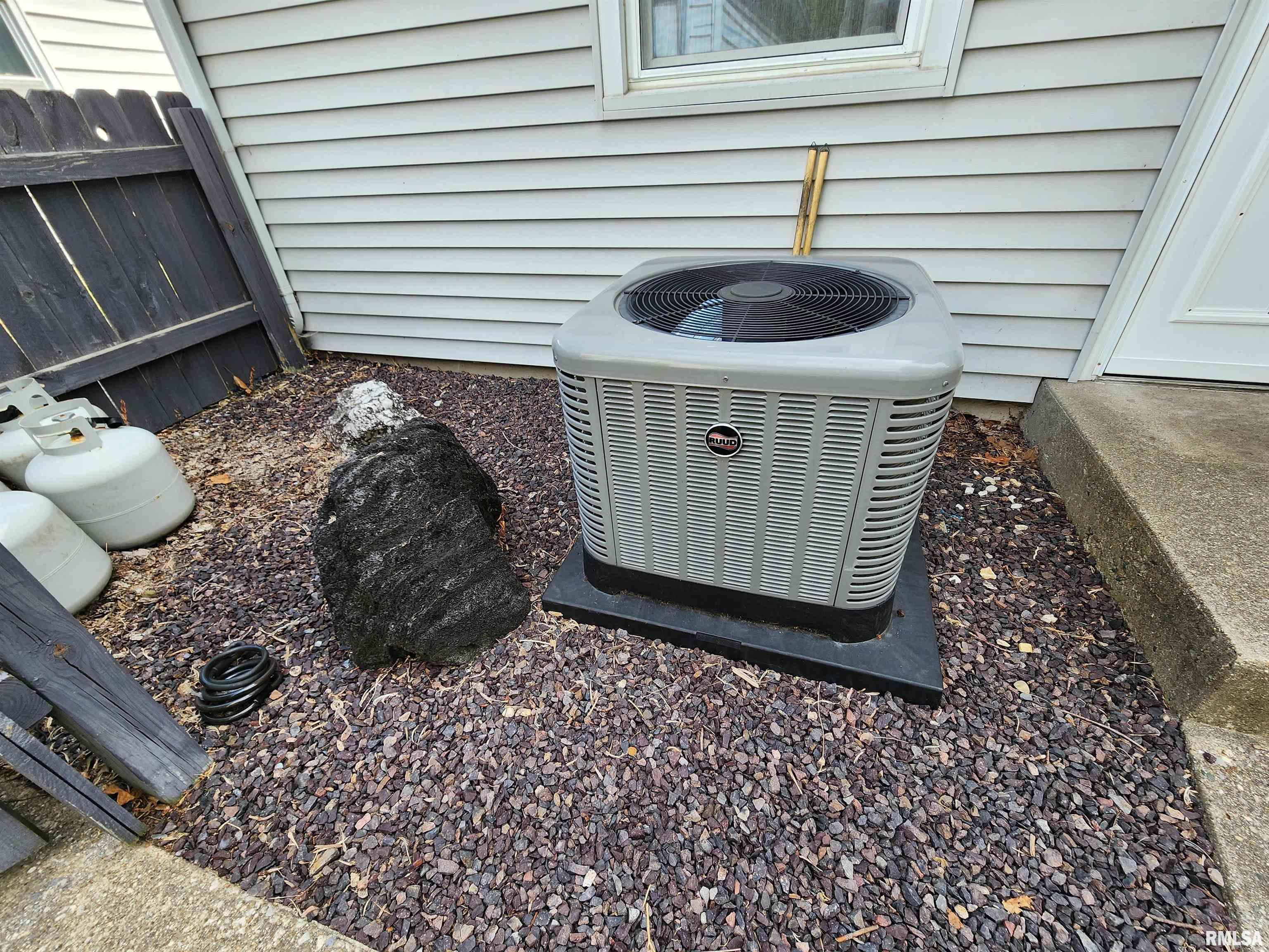 1645 North 21st Street Springfield, IL 62702 - Photo 20 of 22