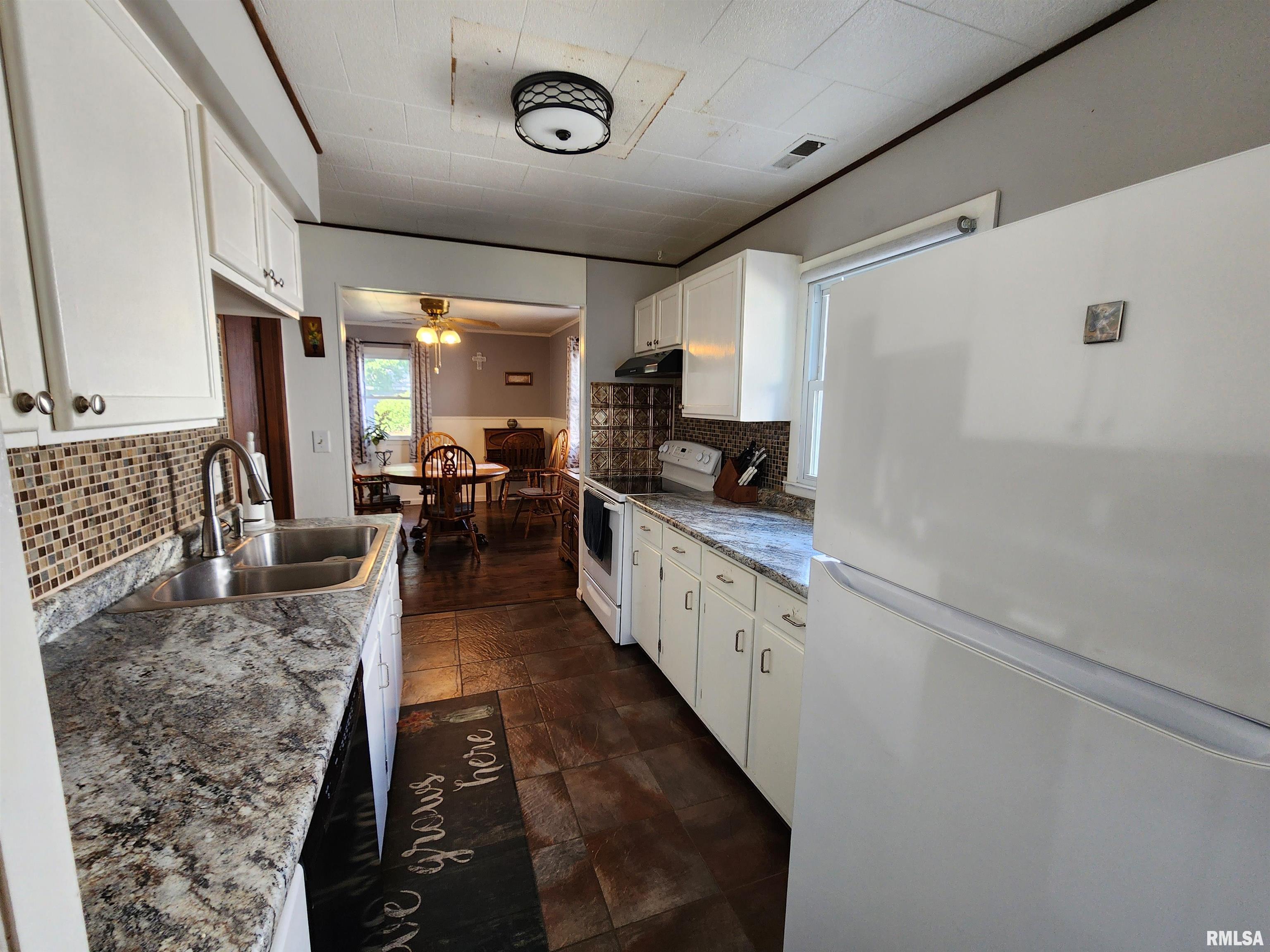 1645 North 21st Street Springfield, IL 62702 - Photo 5 of 22