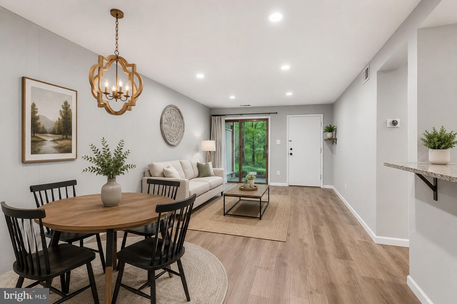 5816 Royal Ridge Drive, Unit L Springfield, VA 22152 - Photo 4 of 26 Virtual Staging