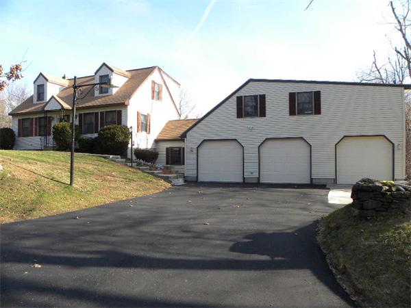102 Smith Road Charlton, MA 01507 - Photo 1 of 28 Gallery Image 1