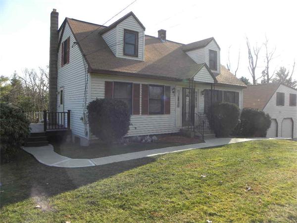 102 Smith Road Charlton, MA 01507 - Photo 2 of 28 Gallery Image 2