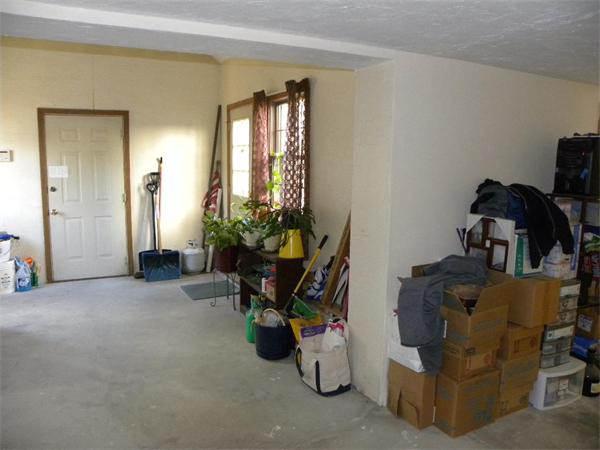 102 Smith Road Charlton, MA 01507 - Photo 27 of 28 Gallery Image 27