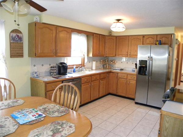 102 Smith Road Charlton, MA 01507 - Photo 4 of 28 Gallery Image 4