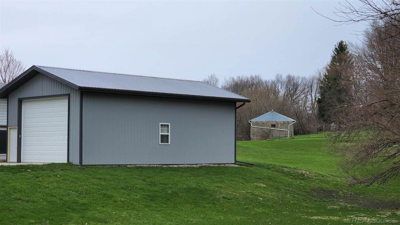 8396 Clinton Road Jackson, MI 49201 - Photo 19 of 33 50071666-18.JPG
