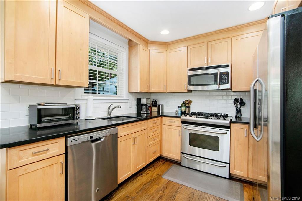 1400 Brook Road Charlotte, NC 28205 - Photo 16 of 47