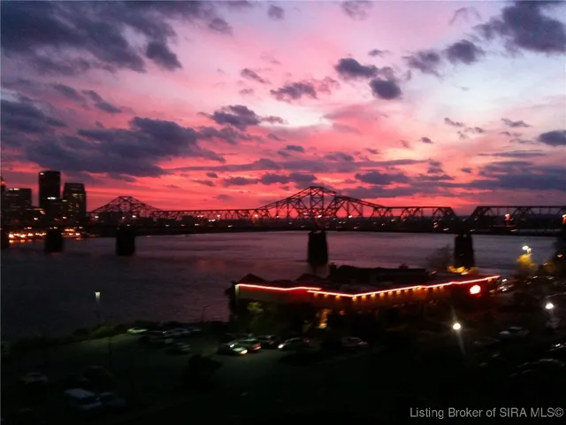 $429,900 | 1 Riverpointe Plaza, Unit 1107, Jeffersonville, IN 47130