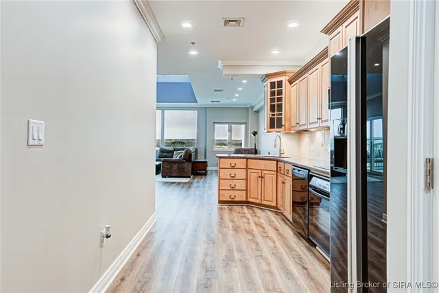 $429,900 | 1 Riverpointe Plaza, Unit 1107, Jeffersonville, IN 47130