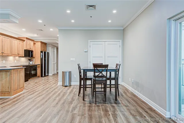 $429,900 | 1 Riverpointe Plaza, Unit 1107, Jeffersonville, IN 47130