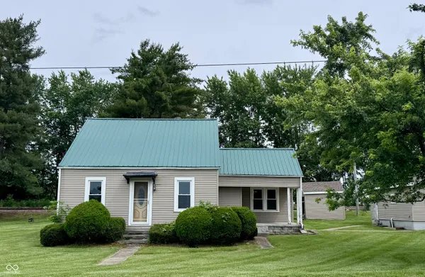 $159,900 | 2538 State Road 44 East, Connersville, IN 47331
