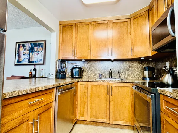 $2,400 | 8201 Northwest 8th Street, Unit 1509, Miami, FL 33126