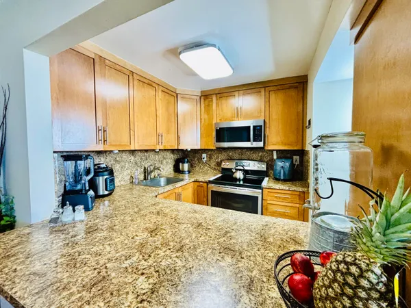 $2,400 | 8201 Northwest 8th Street, Unit 1509, Miami, FL 33126