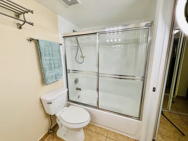 $2,400 | 8201 Northwest 8th Street, Unit 1509, Miami, FL 33126