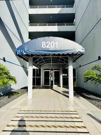 $2,400 | 8201 Northwest 8th Street, Unit 1509, Miami, FL 33126